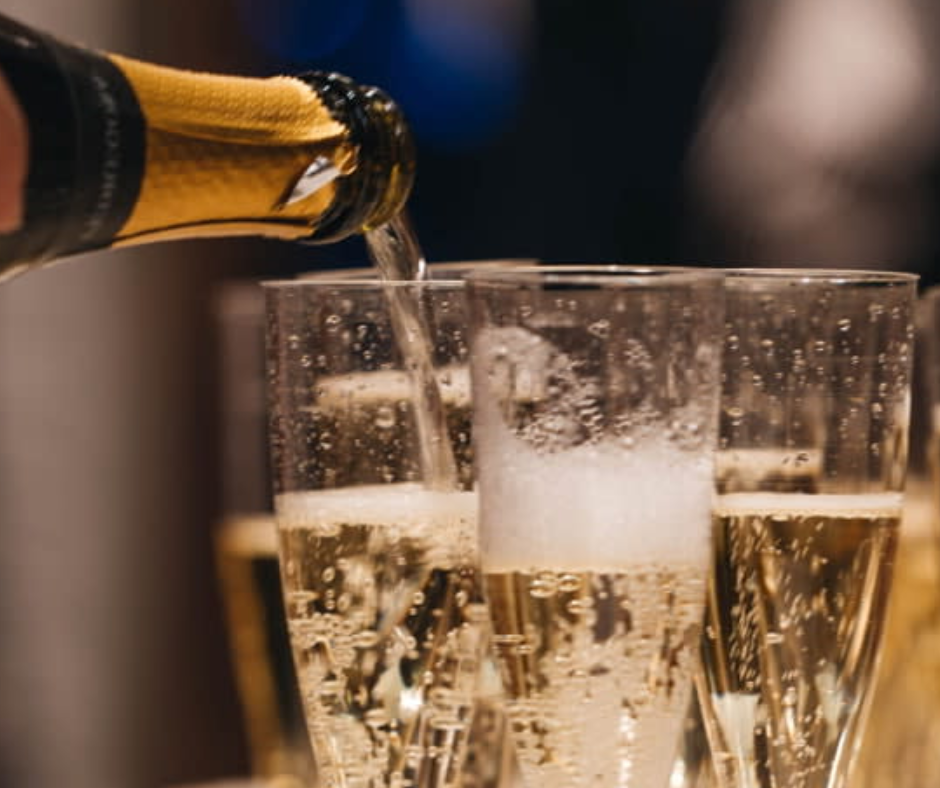 Brut vs Extra Dry - Bubbly Battle: Understanding the Difference Between Brut and Extra Dry