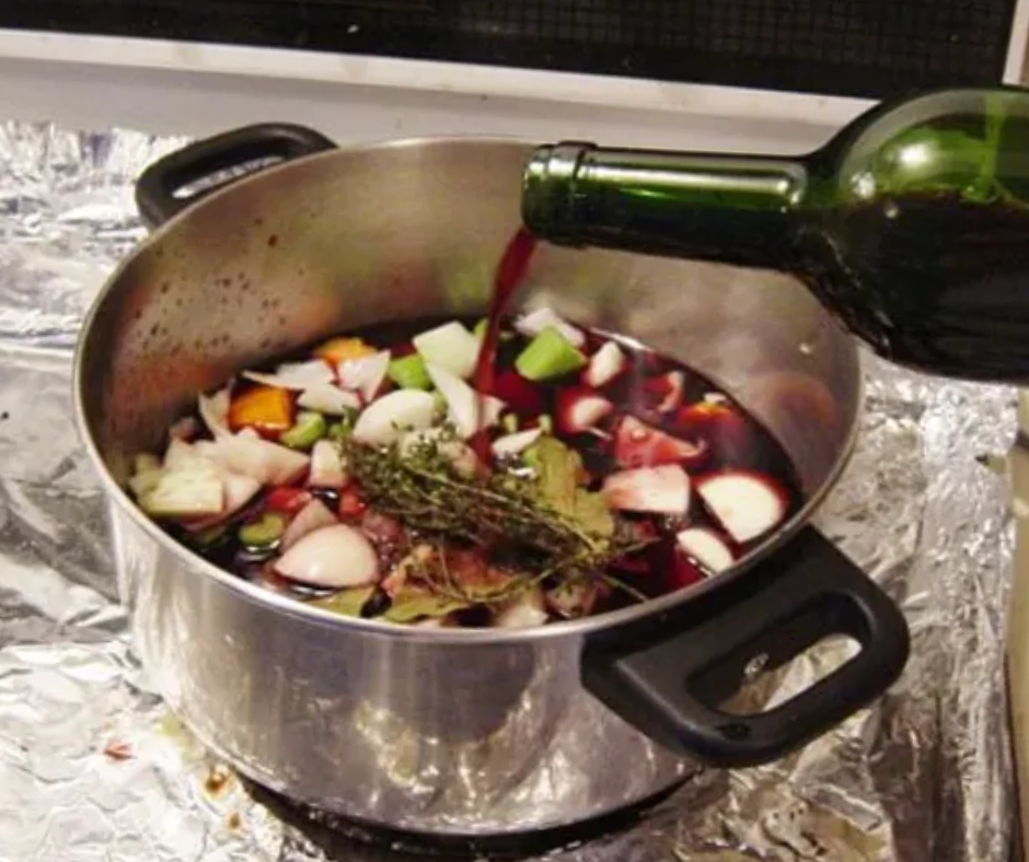 Dry Red Wine for Cooking: Culinary Elixirs: Selecting Dry Reds for Cooking