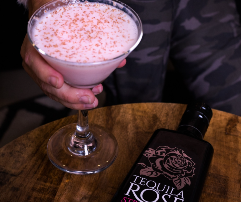 Tequila Rose Strawberry Cream: Rosy Indulgence: Exploring Tequila Rose's Strawberry Cream