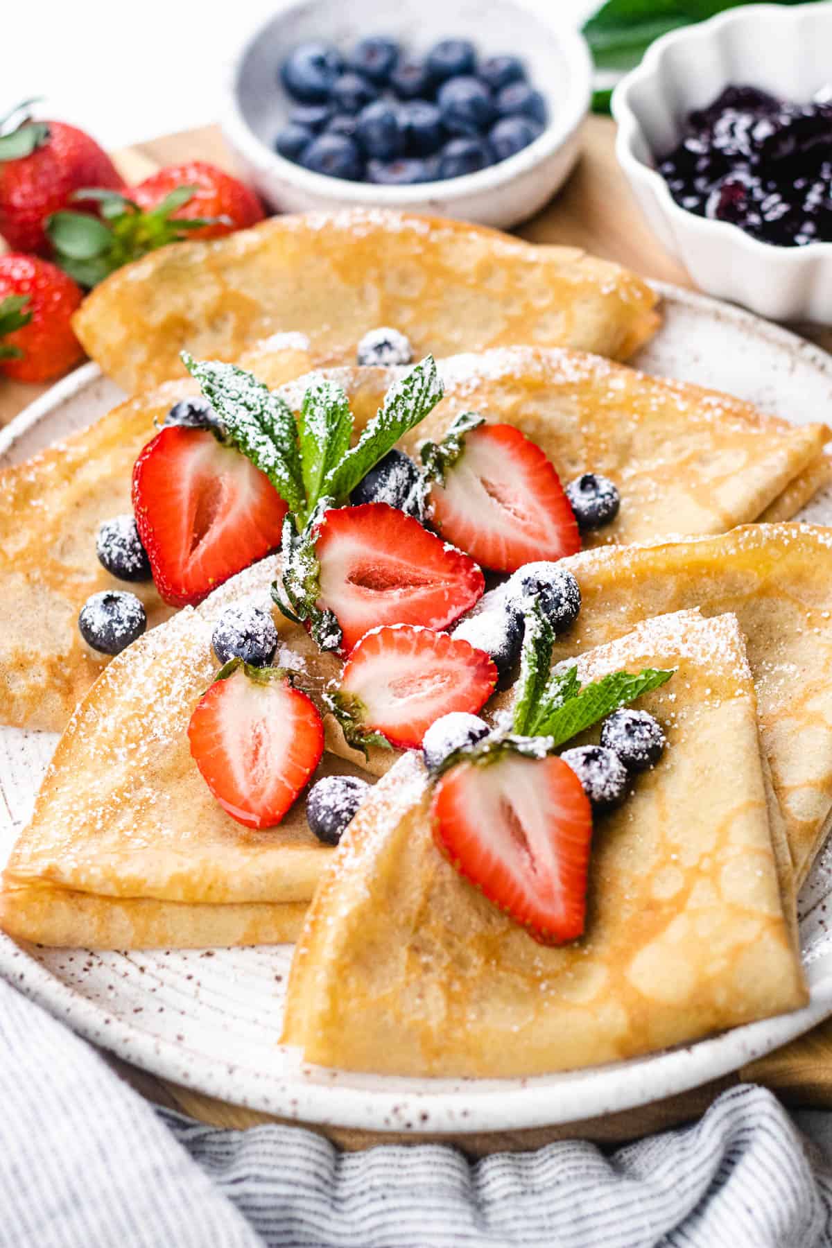 Classic Crepes: A Simple Recipe for Thin Pancakes