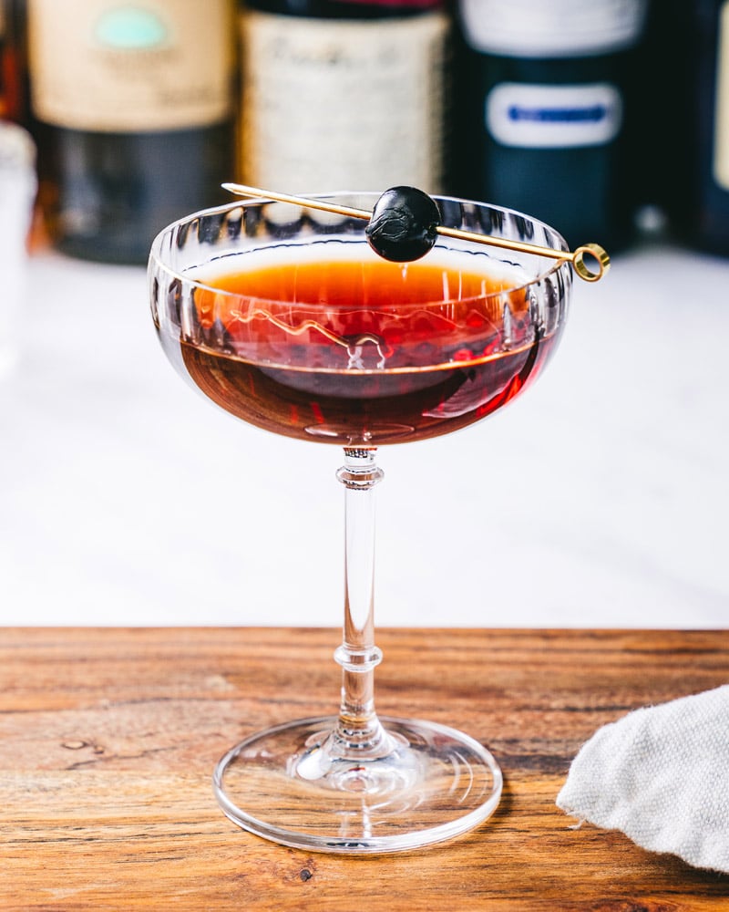 Manhattan Cocktail Recipe: Crafting the Perfect Blend of Whiskey and Vermouth