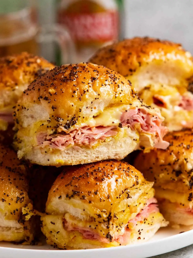 Irresistible Ham and Cheese Sliders: Perfect Party Pleaser