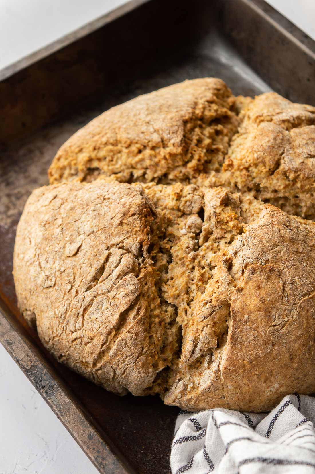 Easy Vegan Irish Soda Bread Recipe for Home Bakers
